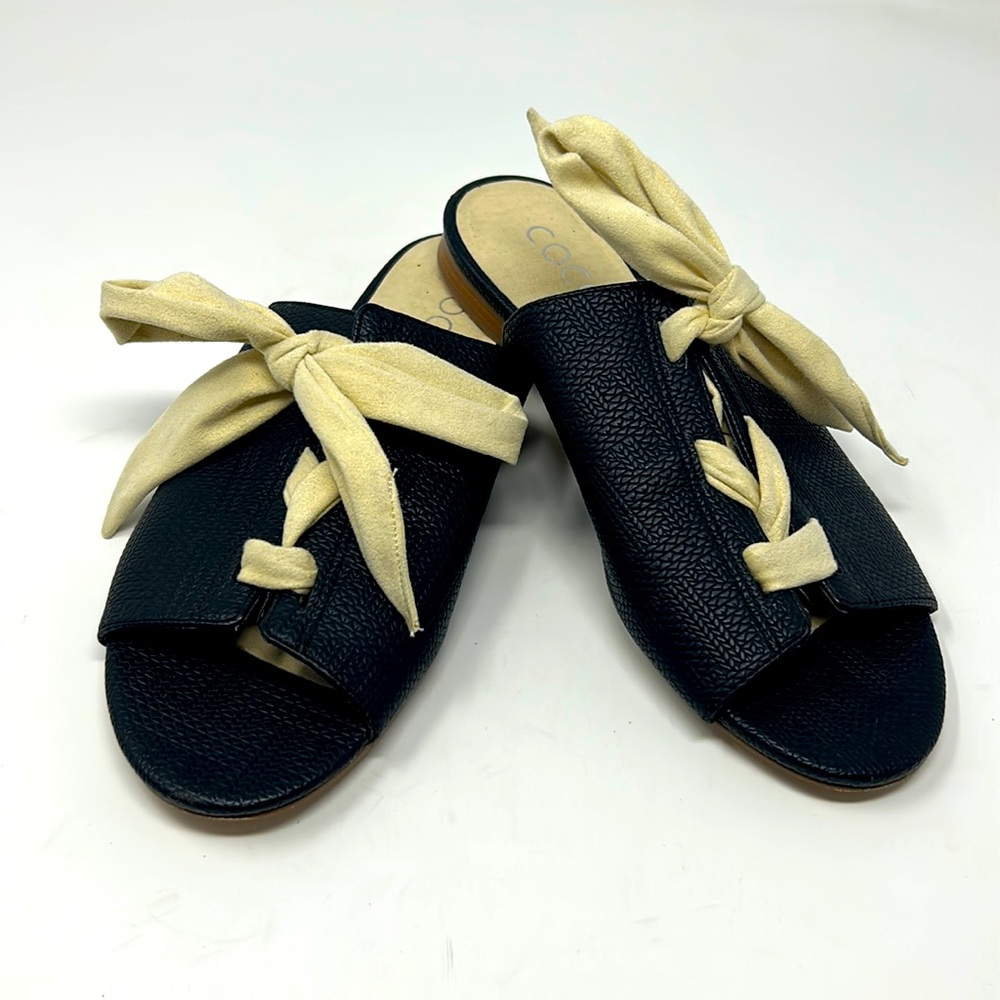 Coconuts by Matisse Black Cream Tie Slip On Open Toe Mule Sandals Size 7